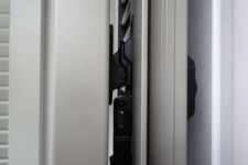 E-17610s-Ladenhalter für Türen-30mm